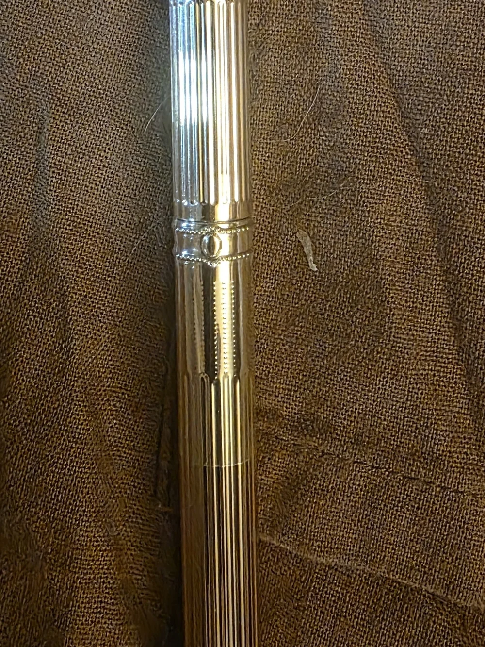 Gold Women's Liquid Eyeliner - Luxury Metallic Finish